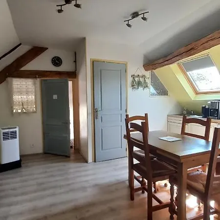 Le calme à la campagne Apartamento Besson Exterior foto